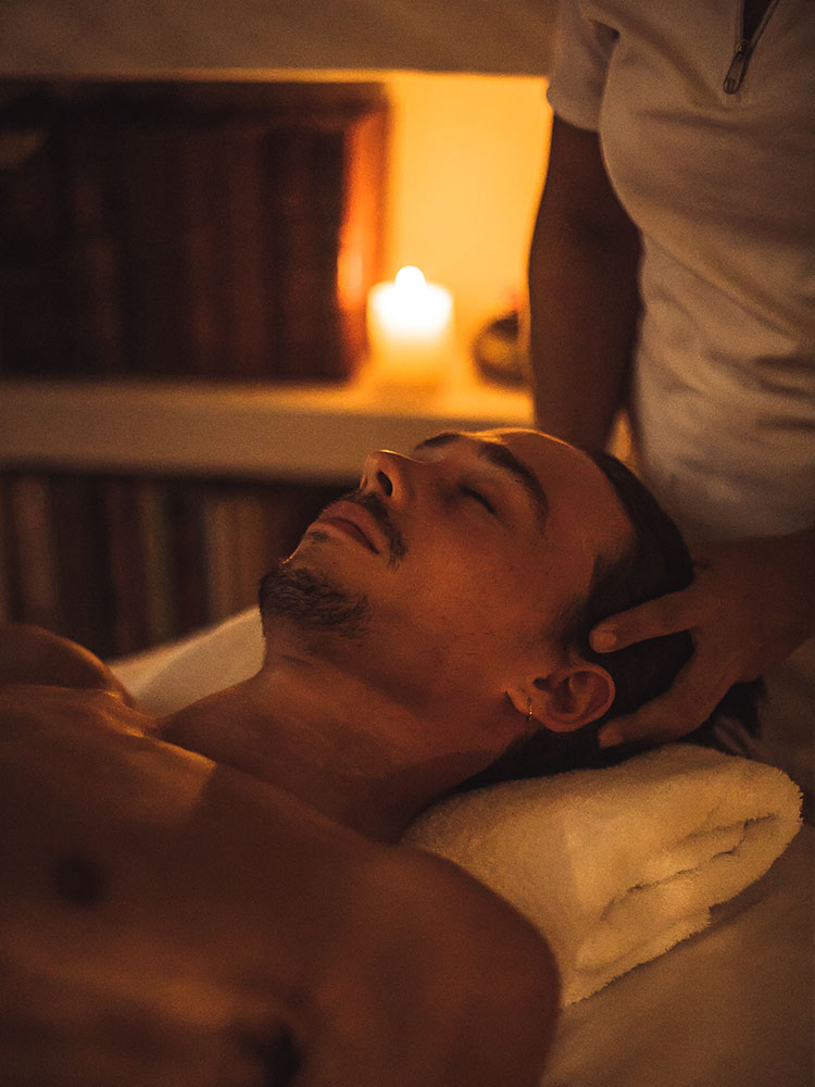 Libera tensiones con un masaje en tu habitación en Hotel Boutique Amarla y descubre por que es una de las cosas para hacer en Cartagena